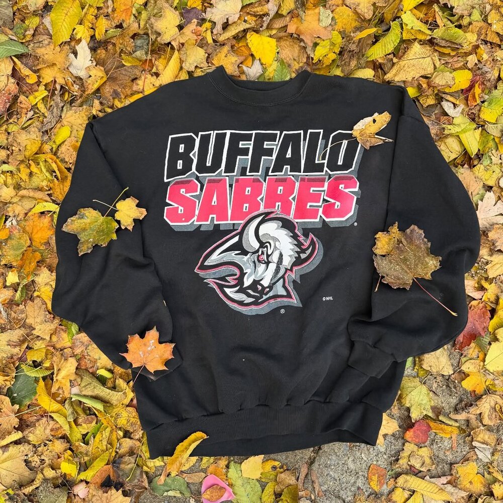 Vintage Buffalo Sabres Hockey Sweatshirt NHL Buffalo Sabres Unisex Shirt tee